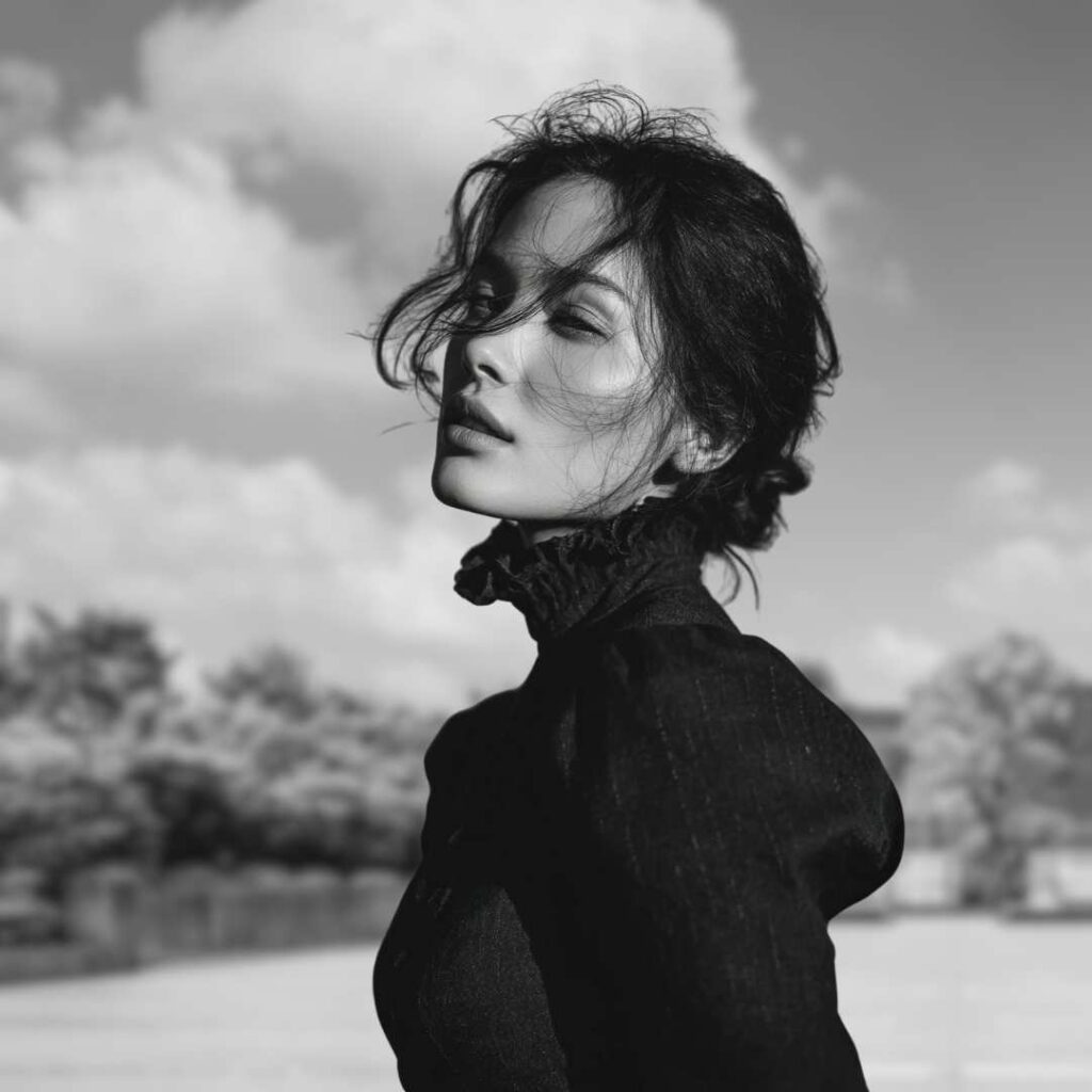 Profile Alone Girl DP