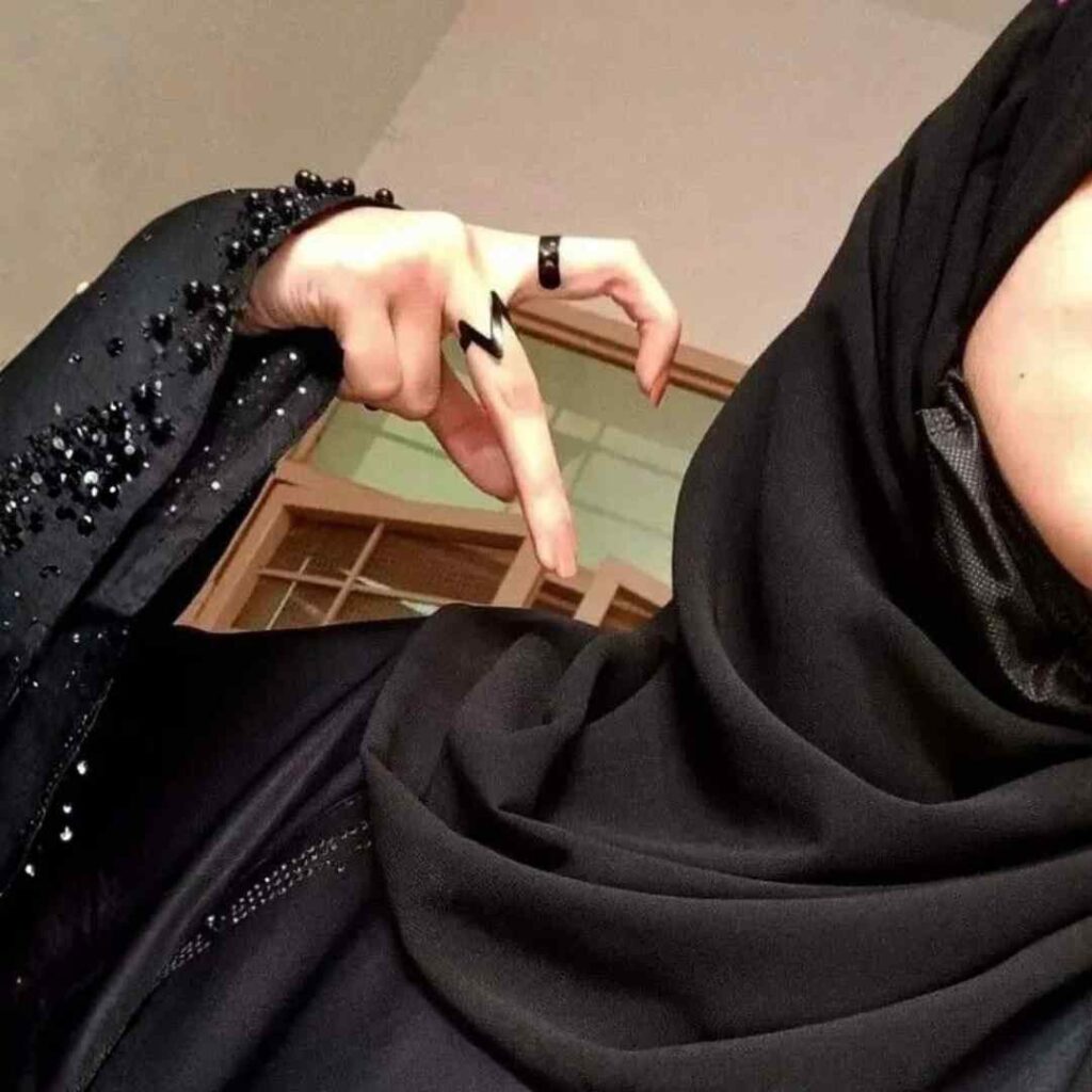 Stylish Hijab Girl DP