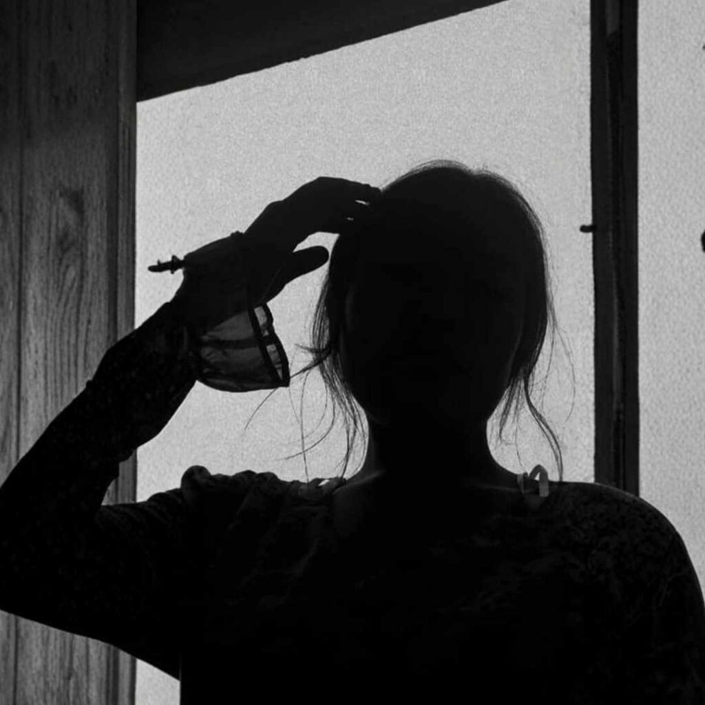 Black Girl DP Hidden Face Instagram