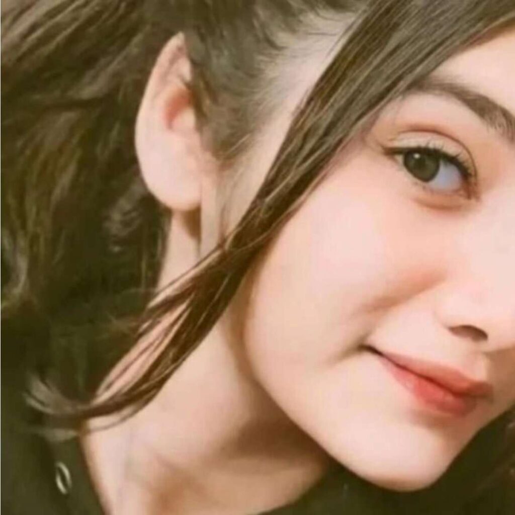 Simple Girl Pic Full